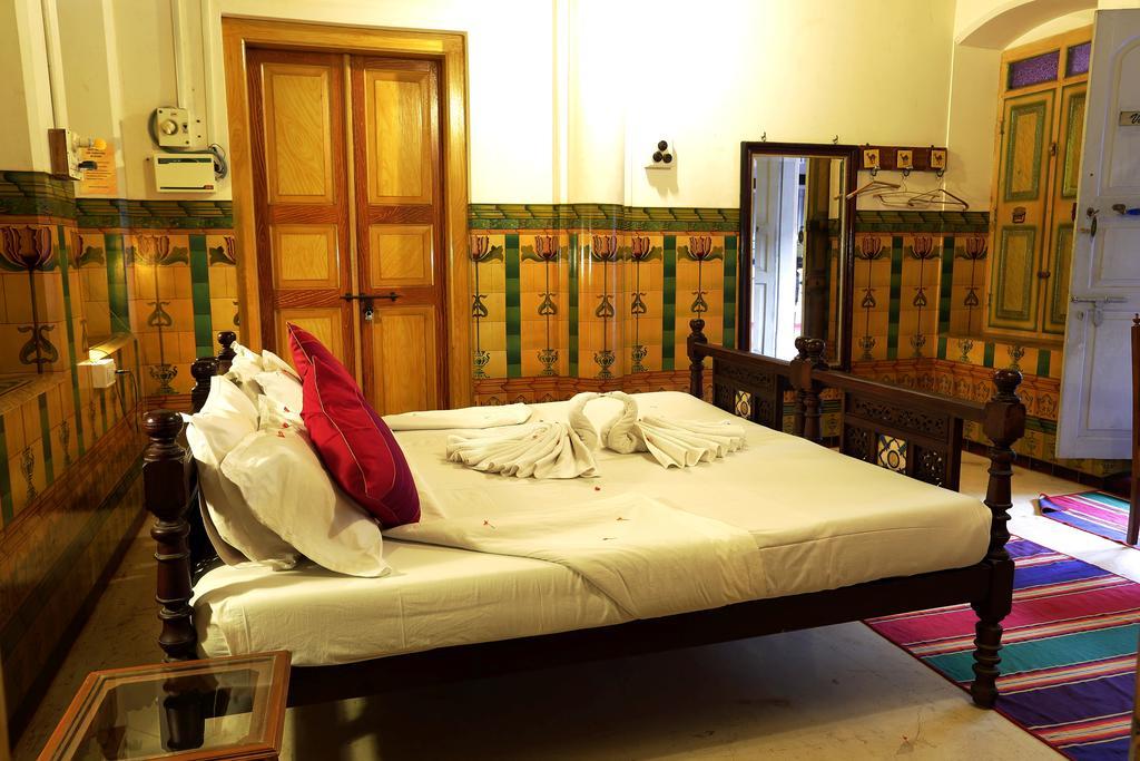 Chettinadu Mansion - An Authentic Heritage Palace Kānādukāttān 外观 照片